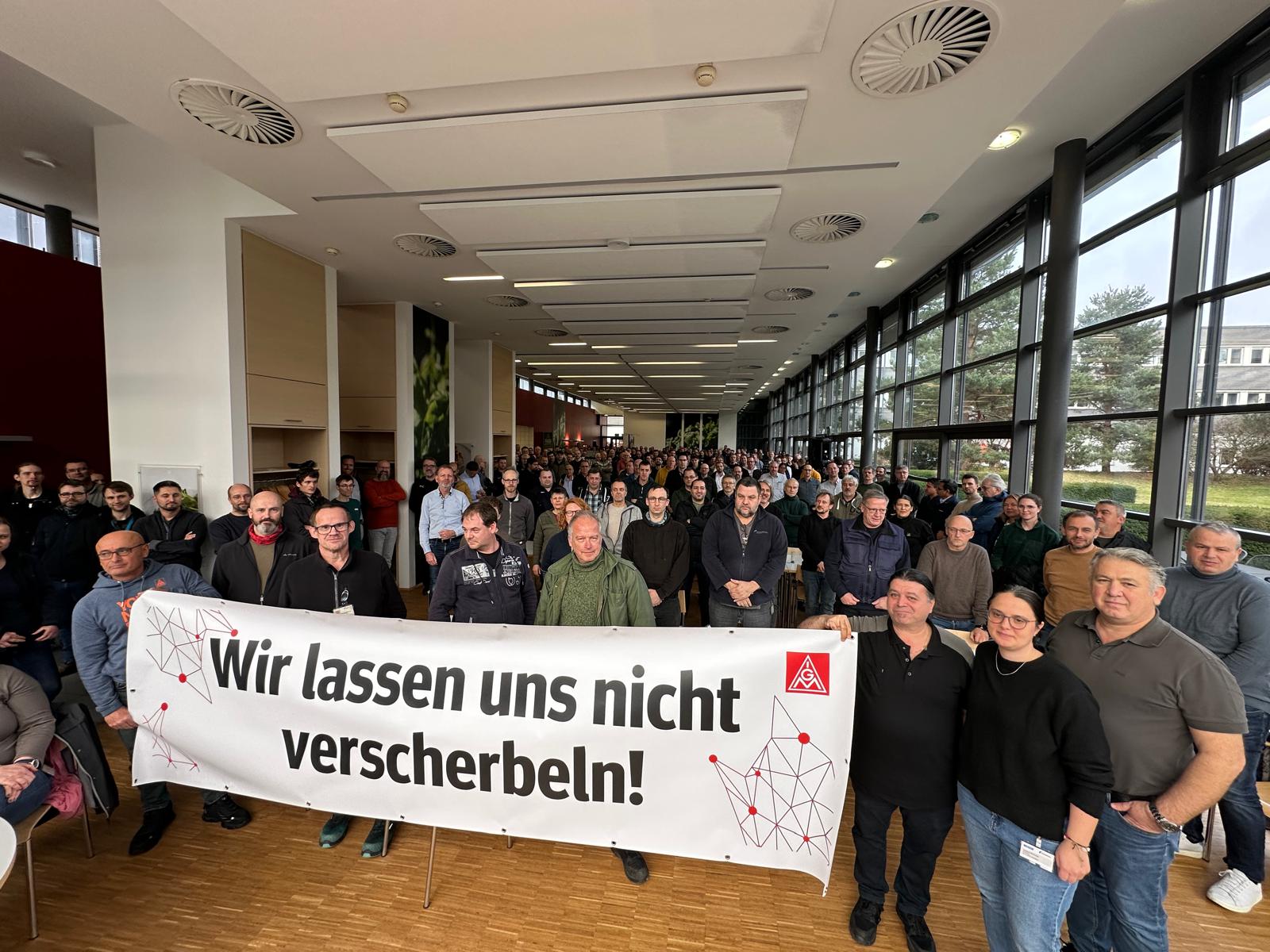 PRESSEMITTEILUNG - Rheinmetall-Beschäftigte in Neuss setzen Zeichen: „Wir lassen uns nicht verscherbeln!“